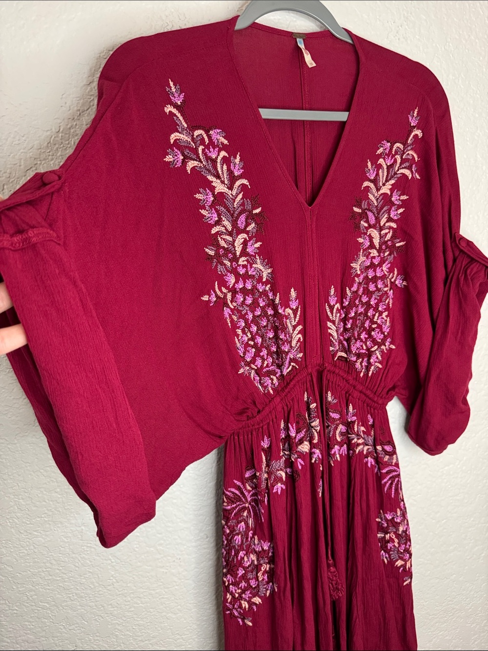 Free People Boho Embroidered Low V Mini Dress XS Billow Sleeve Floral Fuschia - Picture 3 of 6